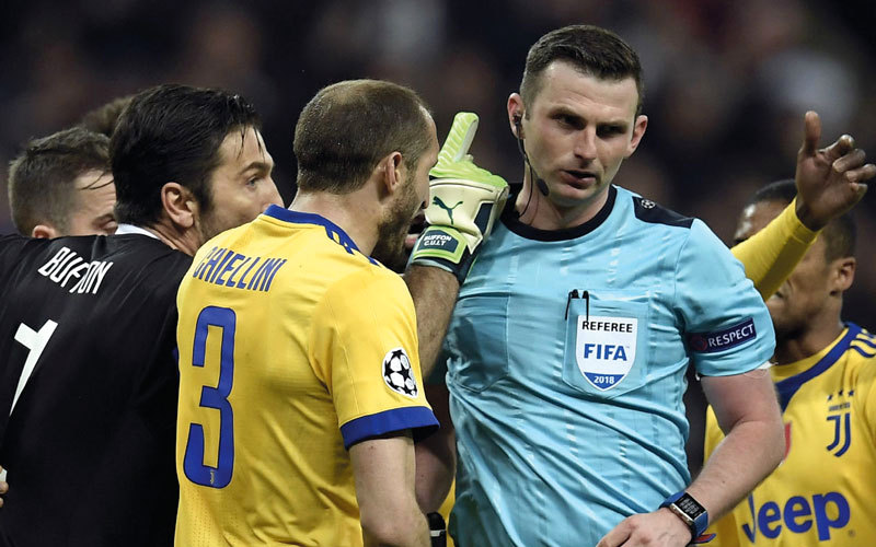 الحكم الإنجليزي مايكل أوليفر أدار مباراة ريال مدريد ويوفنتوس في دوري أبطال أوروبا. أرشيفية