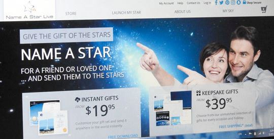 أشخاص قدموا إلى الدولة طالبوا بدعم مشروع لبيع النجوم في السماء للراغبين بشرائها.

من المصدر