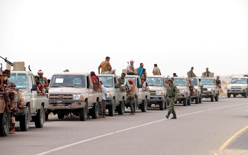 قوات الشرعية خلال تقدمها نحو الحديدة في عملية «النصر الذهبي». إي.بي.إيه