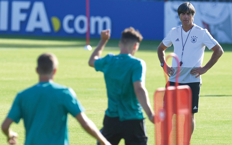 لوف يحلم بالحصول على كأس العالم للمرة الثانية على التوالي. أ.ف.ب