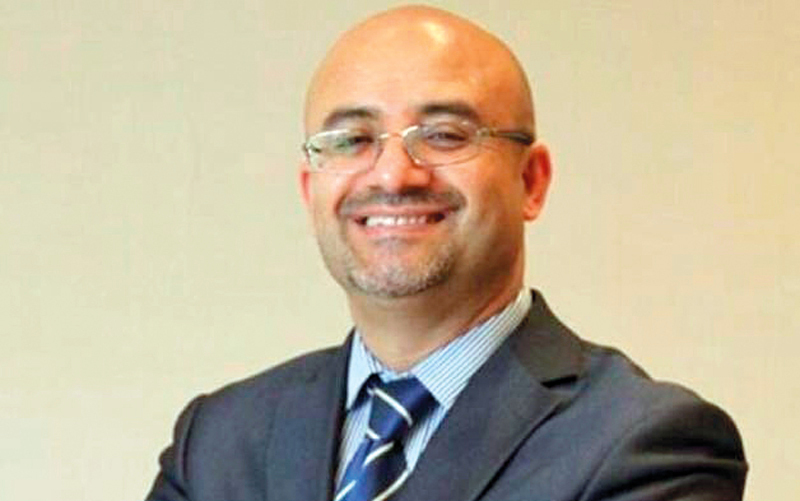 الدكتور أسامة اللالا: «مشروبات الطاقة تؤثر سلباً في عدد ساعات  النوم، وتزيد ساعات السهر».