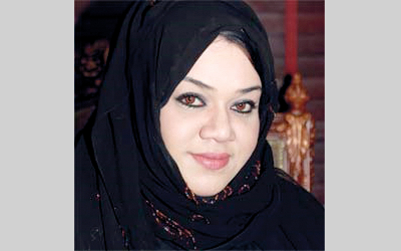 موزة الشومي: «يجب توجيه تهمة الإهمال للأسرة التي تركت طفليها داخل المركبة وذهبت للتسوق».