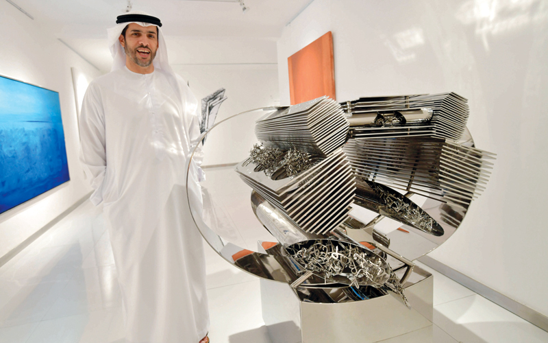 تجربة بن لاحج تتسم بتجددها على مستوى التقنية والوسائط الفنية.  تصوير: مصطفى قاسمي