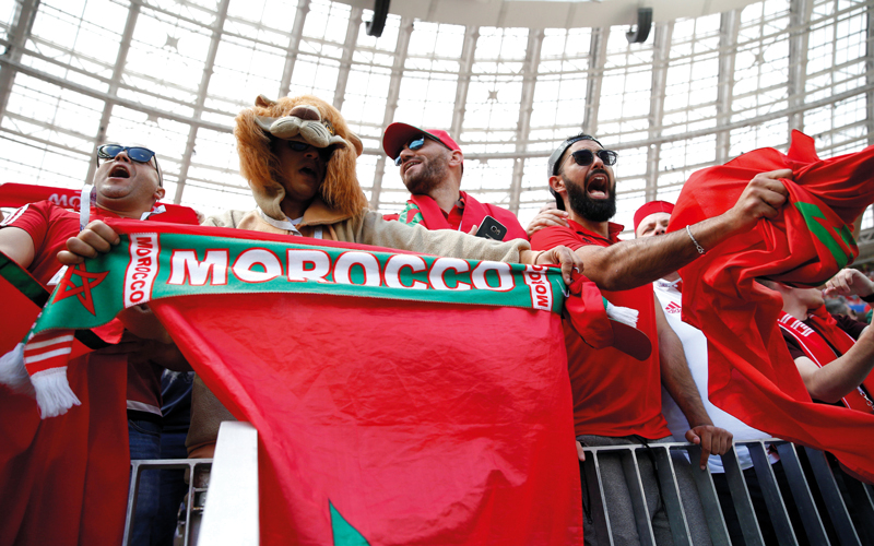 جمهور المنتخب المغربي حضر بقوة في استاد لوجنيك بالعاصمة الروسية موسكو لمؤازرة «أسود الأطلس» في مواجهة البرتغال أمس. رويترز