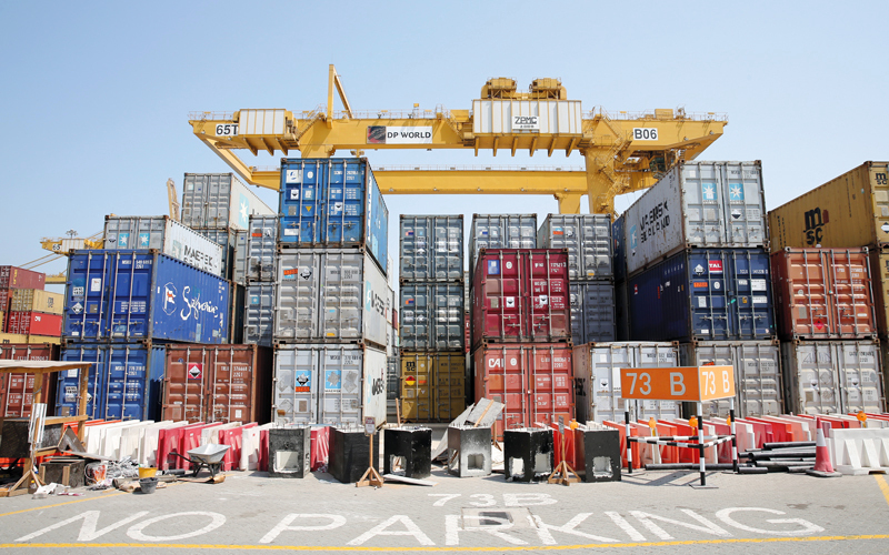 الصادرات الإماراتية غير النفطية ارتفعت إلى 190 مليار درهم مع أكثر من 100 سوق خلال عام 2017.   أرشيفية