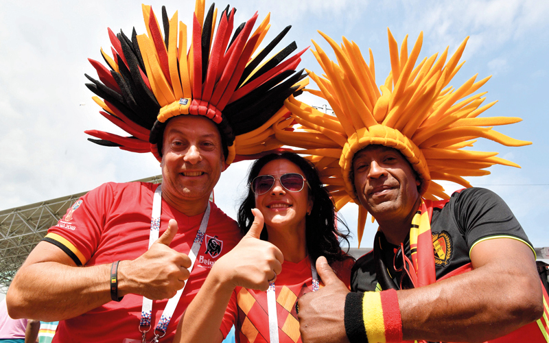 مشجعو بلجيكا استعدوا بطريقتهم الخاصة، لتشجيع منتخب بلادهم في لقاء تونس أمس. أ.ف.ب