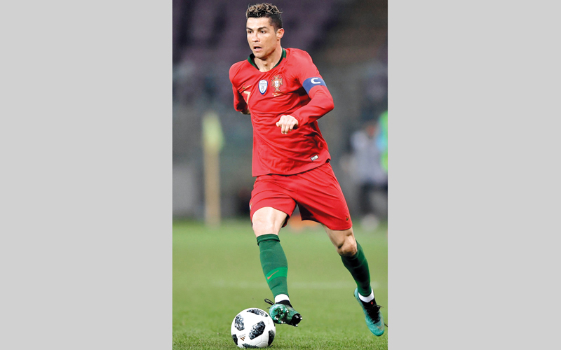 كريستيانو رونالدو يتطلع إلى التسجيل في المباراة الثالثة على التوالي.  أ.ف.ب