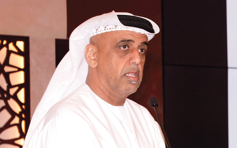 اللواء خليل المنصوري:

&laquo;الانتحار جريمة

مستوردة حرّمتها

الأديان السماوية،

وجرّمتها كل القوانين

في دول العالم&raquo;.