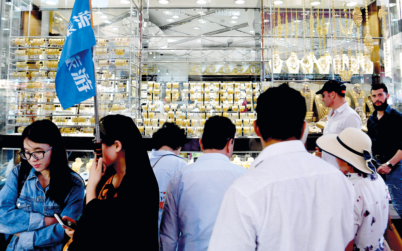 الأسواق شهدت معدلات طلب كبيرة على المشغولات خصوصاً من عياري 18 و21 قيراطاً. تصوير: باتريك كاستيلو