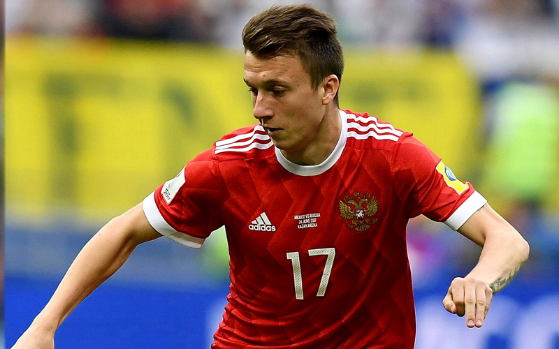 ألكسندر‭ ‬غولوفين‭ ‬مفتاح‭ ‬لعب‭ ‬المنتخب‭ ‬الروسي‭.‬‬‬‬‬‬‬
أ‭.‬ف‭.‬ب‬‬