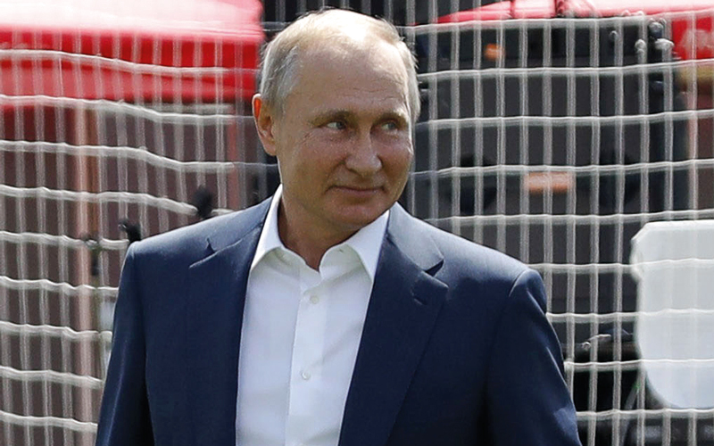 بوتين استغل بطولة كأس العالم ليثبت للعالم أن روسيا غير معزولة.  رويترز