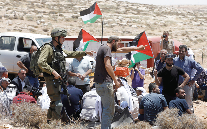 الاشتباك مع الاحتلال الإسرائيلي واقع يومي بالنسبة إلى الفلسطينيين.  إي.بي.إيه
