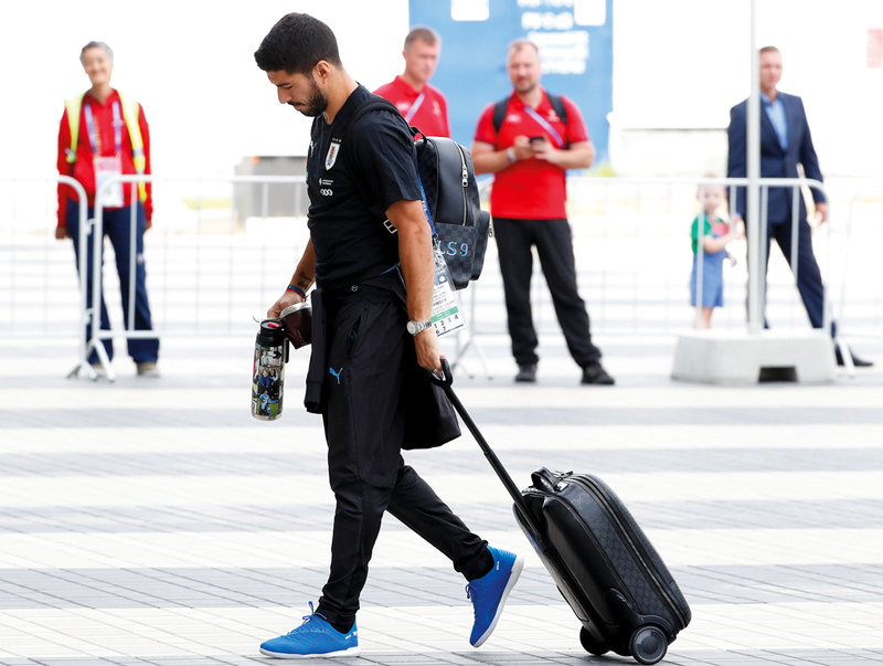 نجم منتخب الأوروغواي سواريز يغادر روسيا. إي.بي.إيه