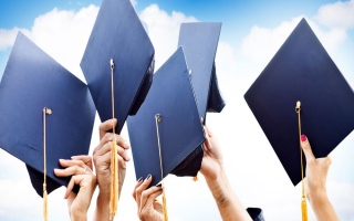 الصورة: 4 منح دراسية للطلبة الإماراتيين لدراسة الإعلام والاتصال الجماهيري