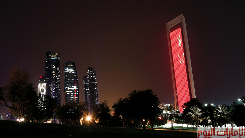 شي جين بينغ، حيث أضيئت واجهات مباني ومعالم أبوظبي ودبي، وتزينت معالم البلاد وشوارعها بأعلام البلدين وألوانهما