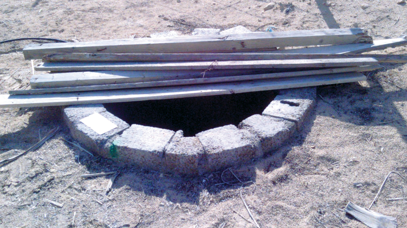 المياه الجوفية تمثل 60% من استهلاك المياه في أبوظبي.  من المصدر