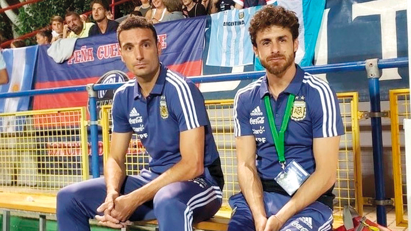 لاعبان سابقان يدربان الأرجنتين «مؤقتاً»