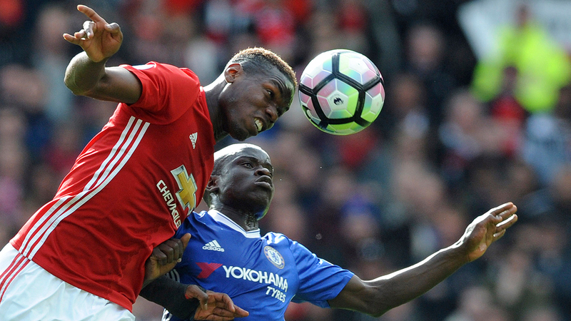 تقارير إعلامية تتحدث عن علاقة سيئة بين بوغبا ومدربه مورينيو.  أ.ب