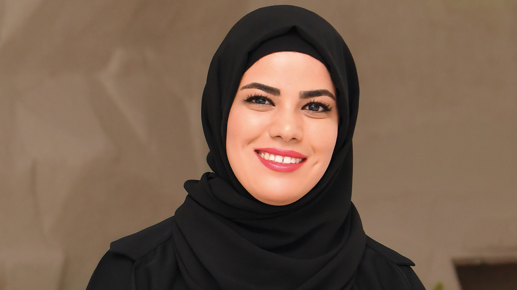 نسيمة الشاذلي: «يبدأ المريض باستنشاق الملح لمدة خمس دقائق، وسيشعر بحرقان في الأنف، ليسترخي بعدها لمدة 45 دقيقة، ثم يستنشق الملح من جديد».