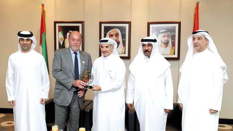 «مجلس دبي» واتحاد الكاراتيه يوقعان اتفاقية استضافة «مونديال 2020»