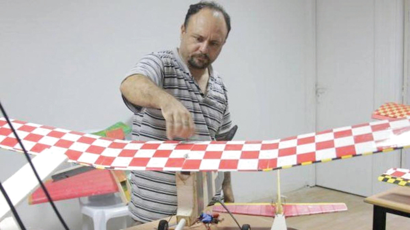 العالم التونسي محمد الزواري اغتيل بعد أن شارك في تصنيع طائرة بدون طيار لصالح «حماس». أرشيفية