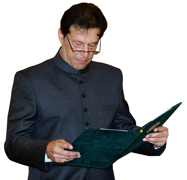 عمران خان يؤدي اليمين الدستورية ويتعهد بمكافحة الفقر والفساد