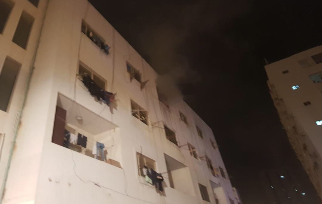 رأس الخيمة.. إنقاذ 8 أشخاص حاصرتهم النيران في بناية سكنية