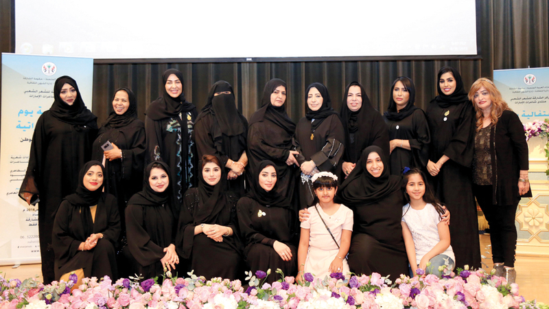 «شاعرات الإمارات» يحتفي بيوم المرأة الإماراتية