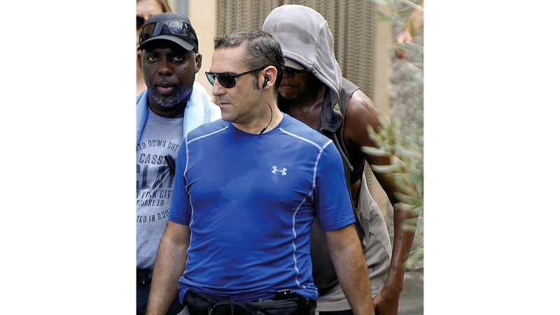 ميشيل أوباما حاولت التخفّي عن الأنظار أثناء طوافها في مايوركا. غيتي