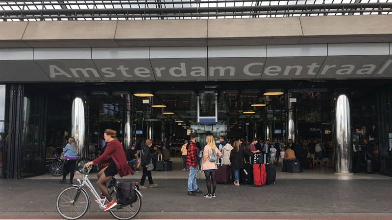 إصابة شخصين في حادث طعن بأمستردام