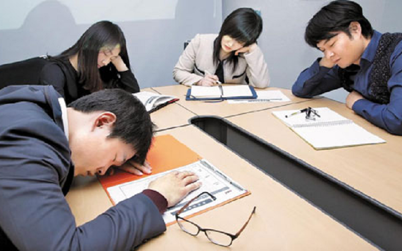 вакансии южная корея. корейцы в офисе. корейцы на работе. корейцы в офисе. корея поиск работы.