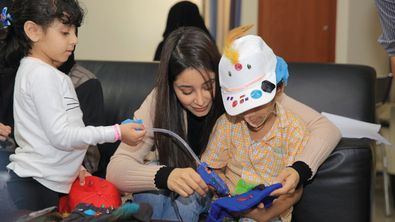 «الجمعية» تعمل على رفع معنويات المصابين من خلال تنظيم الأنشطة الترفيهية.  من المصدر