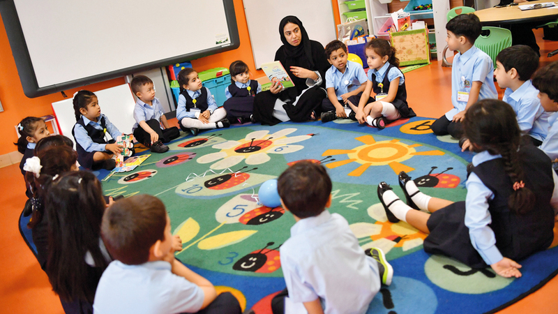 «صحة أبوظبي» تحظر 17 صنفاً غذائياً على المقاصف المدرسية