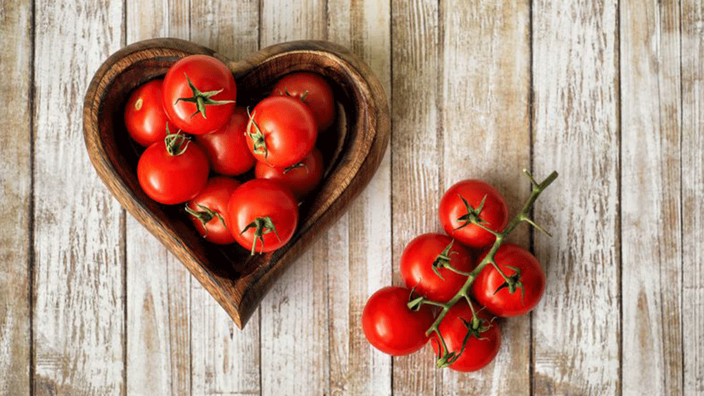 الطماطم منجم للفيتامينات.. وهذه أفضل الطرق للاستفادة منها