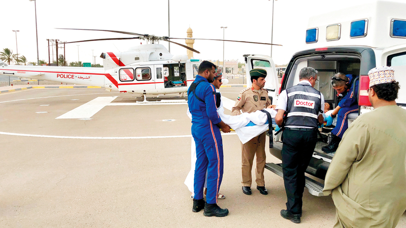 «جناح جو دبي» ينقل مصاباً  من عُمان إلى مستشفى راشد