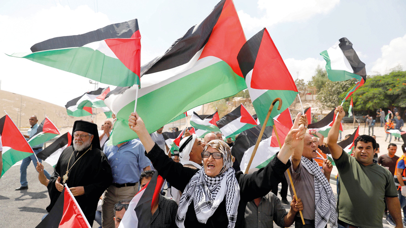 ملف فلسطيني لـ «الجنائية الدولية» بخصوص «الخان الأحمر».. وشهيدان في غزة