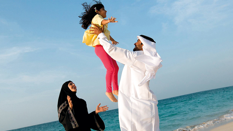 «قوة الاختيار».. يستكشف تحديات المرأة الإماراتية غير العاملة