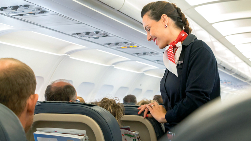 قانونية رفض شركات الطيران نقل المسافرين رغم تأكيد الحجز