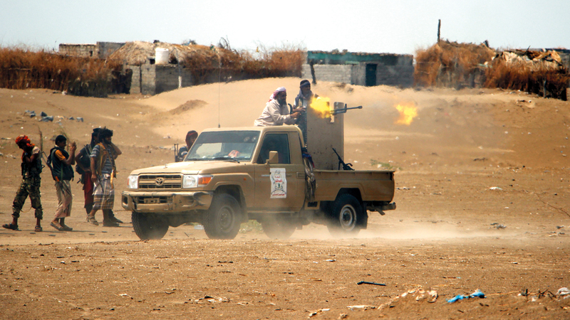 المقاومة تقطع ثاني طرق إمداد الميليشيات بالحديدة.. والجيش يتقدم قرب مـأوى الحوثي