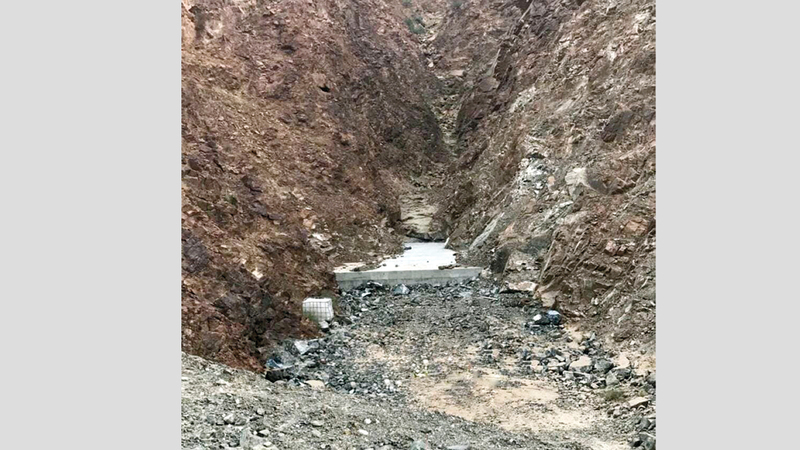 انتشال جثة شخص سقط من قمة جبلية في شيص