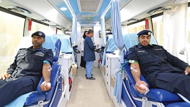 حملة تبرع بالدم في شرطة أبوظبي ضمن مبادرات «عام زايد»