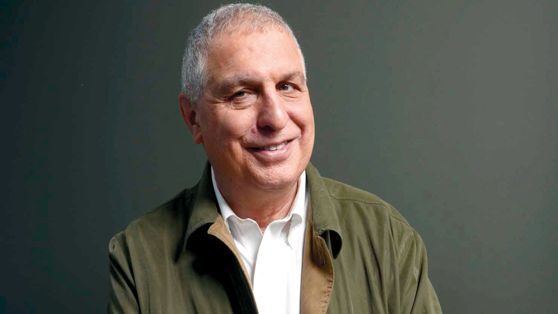 إيرول موريس. أرشيفية