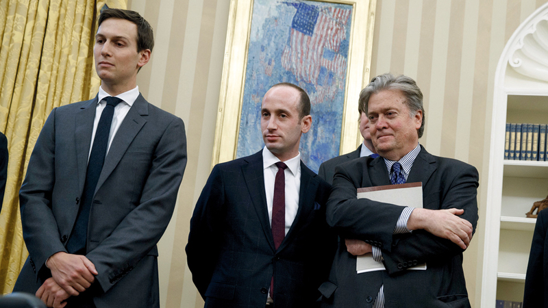 ستيف بانون كان ضمن فريق ترامب.  أ.ب