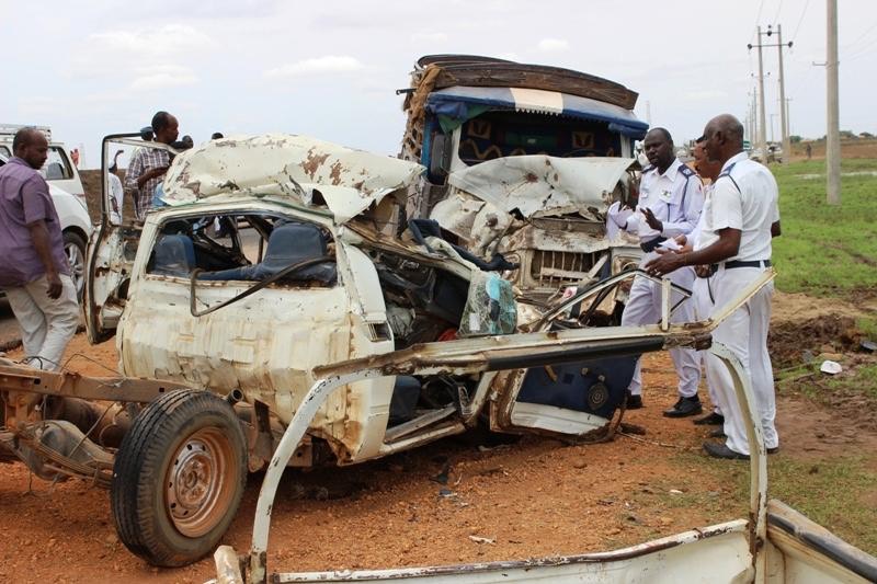 وفاة واصابة 12 لاعباً من فريق سوداني في حادث مروري