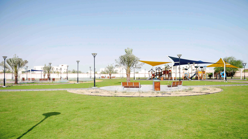 استكمال تطوير «حدائق الحارات» و«الحديقة العامة» في مدينة زايد