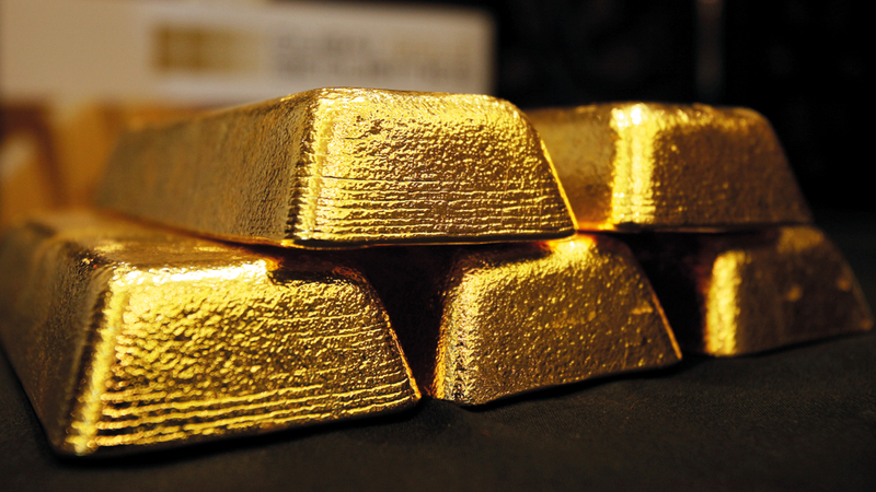 الذهب يتجه إلى أطول موجة خسائر شهرية في 20 عاماً