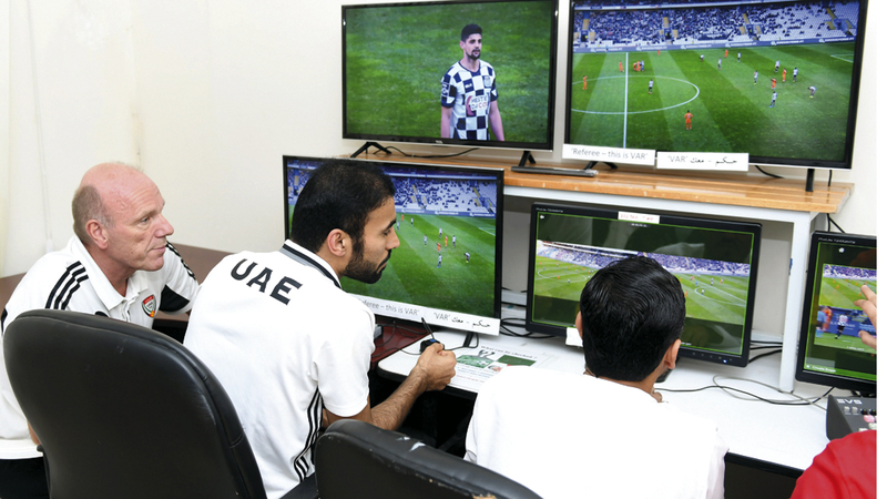 «الحكم الفيديو» طبق في الدوري رسمياً الموسم الماضي. من المصدر