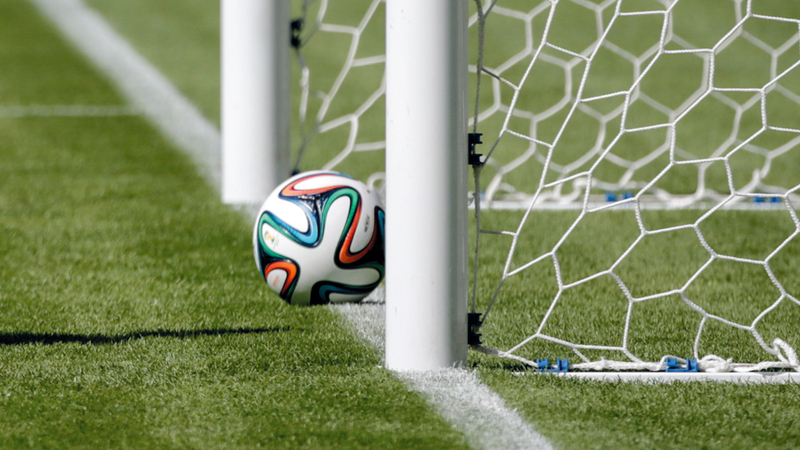 تجاوز الكرة لخط المرمى من حالات الاستعانة بـ«الفيديو».

الإمارات اليوم