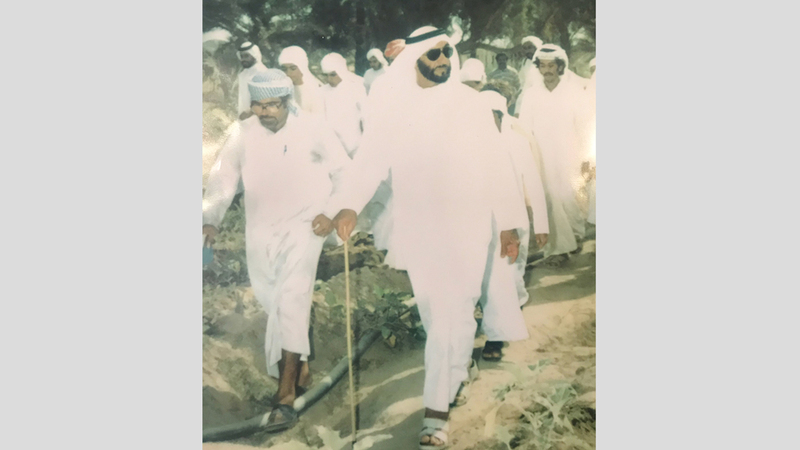 الشيخ زايد أشرف بنفسه على العمل في جزيرة صير بني ياس. أرشيفية