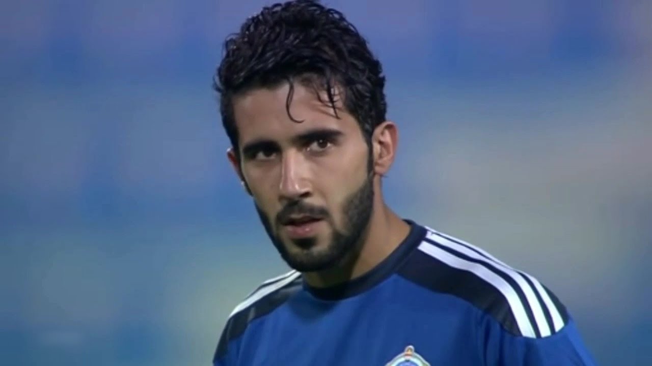 لاعب عراقي يتلقى نبأ صادم من الجماهير أثناء مباراة كرة قدم